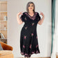 👗Sukienka Plus Size z dekoltem w szpic