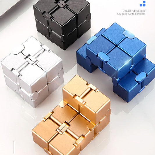 Kostka Infinity – Rozpocznij Nieskończoną Zabawę